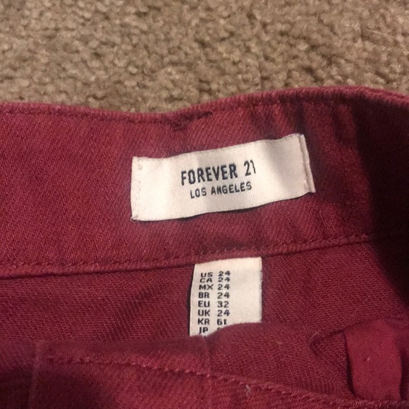 Red mini skirt - Picture 2 of 3